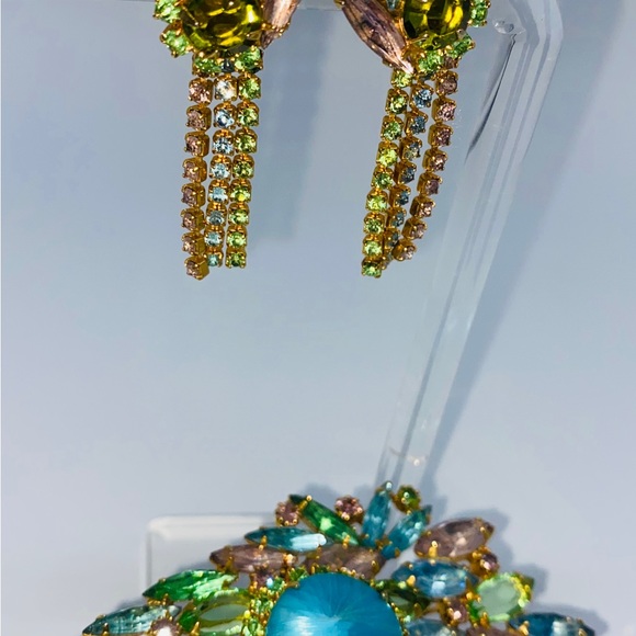 Verified D & E Julianna Large Brooch and Earrings - Picture 11 of 11